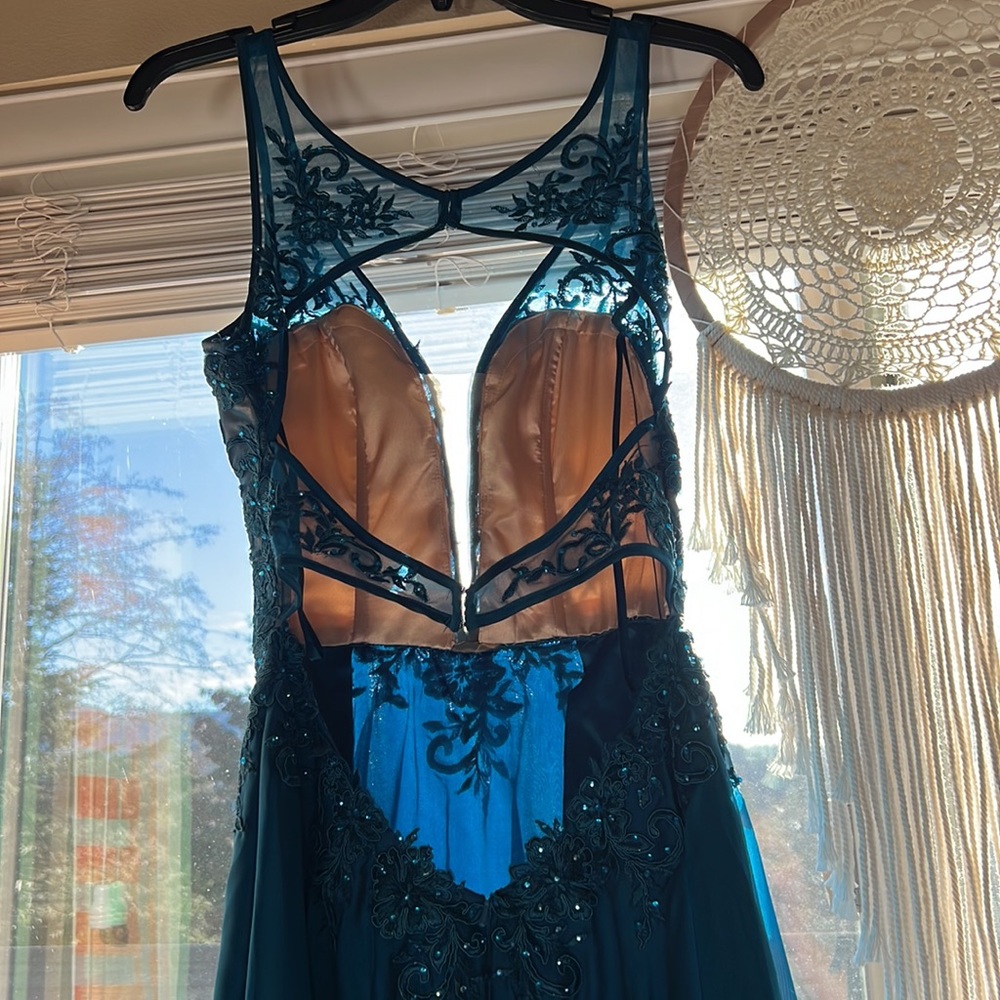Prom Dress - Picture 4 of 6